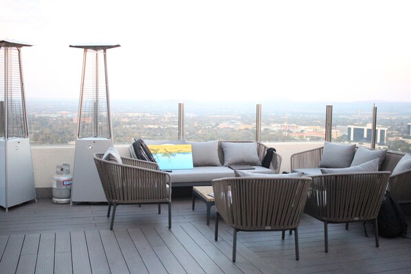 Lounge - Tower Bliss Studio Apartment (Gaborone)