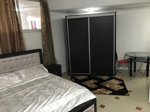 Quarto casal | Roupas de cama premium, Wi-Fi de cortesia, roupa de cama