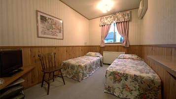 Free WiFi, bed sheets