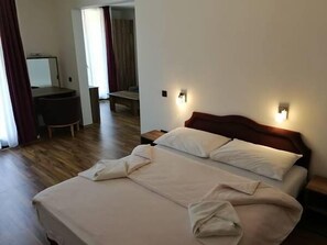 Deluxe Apartment, 1 Bedroom | Free WiFi