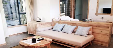 Boutique Room | Blackout drapes, soundproofing, free WiFi