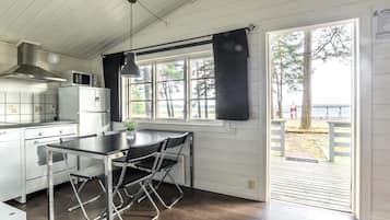 Cabin (SkÀrgÄrdsstugan), 2 bedrooms, 1 living room