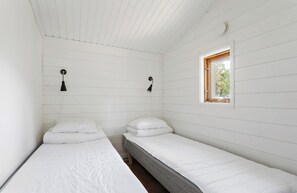 Cabin (Möruddenstuga), 1 bedrooms, 1 living room | 2 bedrooms - First Camp Mörudden Karlstad (Hammaro)