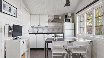Cabin (Möruddenstuga Plus), 2 bedrooms, 1 living room | Bathroom | Shower