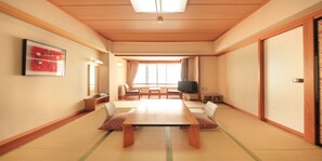 Két bảo mật tại phòng, bàn, bàn ủi/dụng cụ ủi quần áo, bộ trải giường 