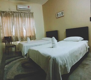 House, 4 Bedrooms | 4 bedrooms, iron/ironing board, free WiFi