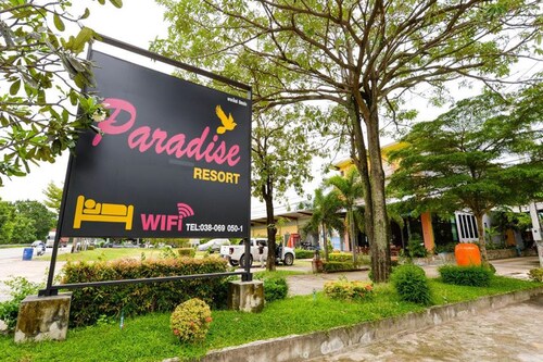 Paradise Resort