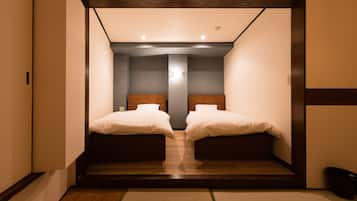 Escritorio, camas extra, wifi gratis y ropa de cama