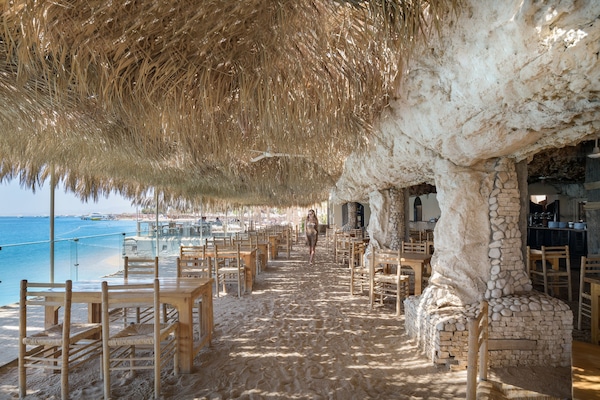 Snack bar