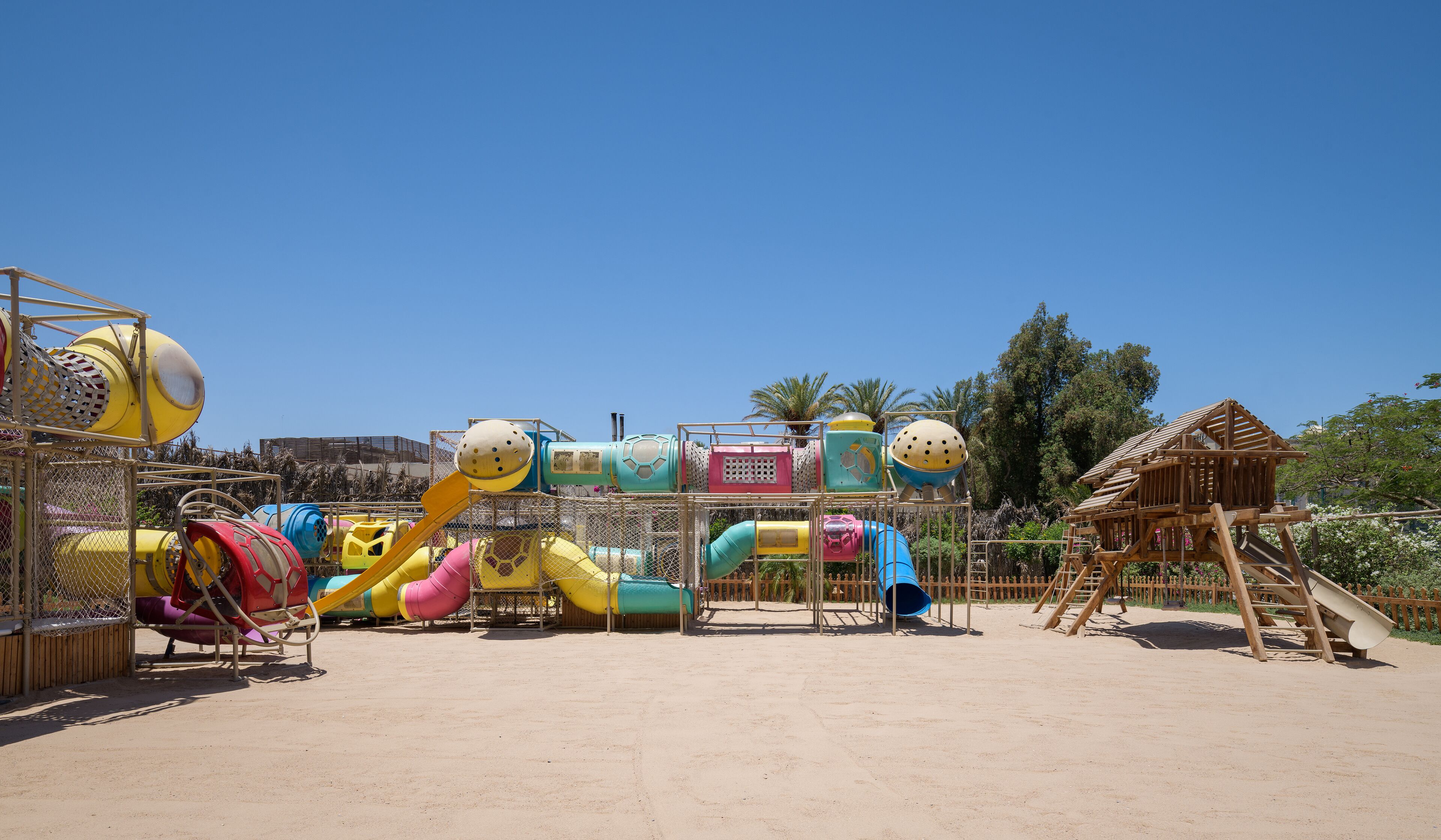 children’s play area – outdoor