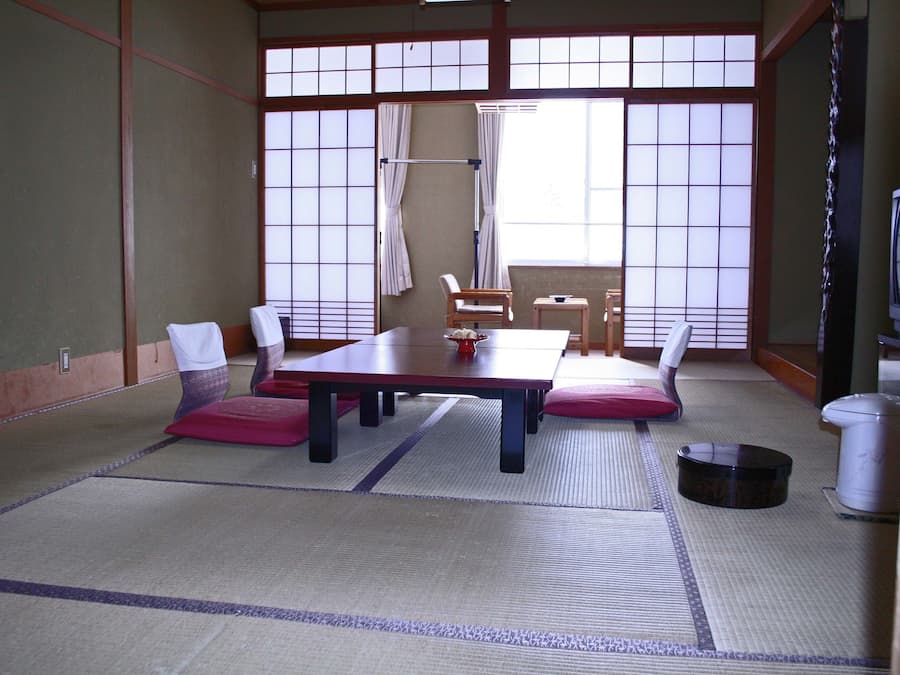 In-room safe, free WiFi, bed sheets