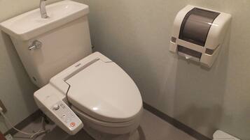 Japanese-Style Family Room with Mountain View | Bathroom | Combined shower/tub, free toiletries, slippers, towels