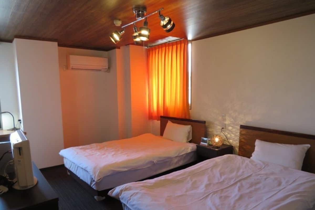 Habitación individual estándar, fumadores (Main Building, B5) | Internet por cable gratuito y ropa de cama