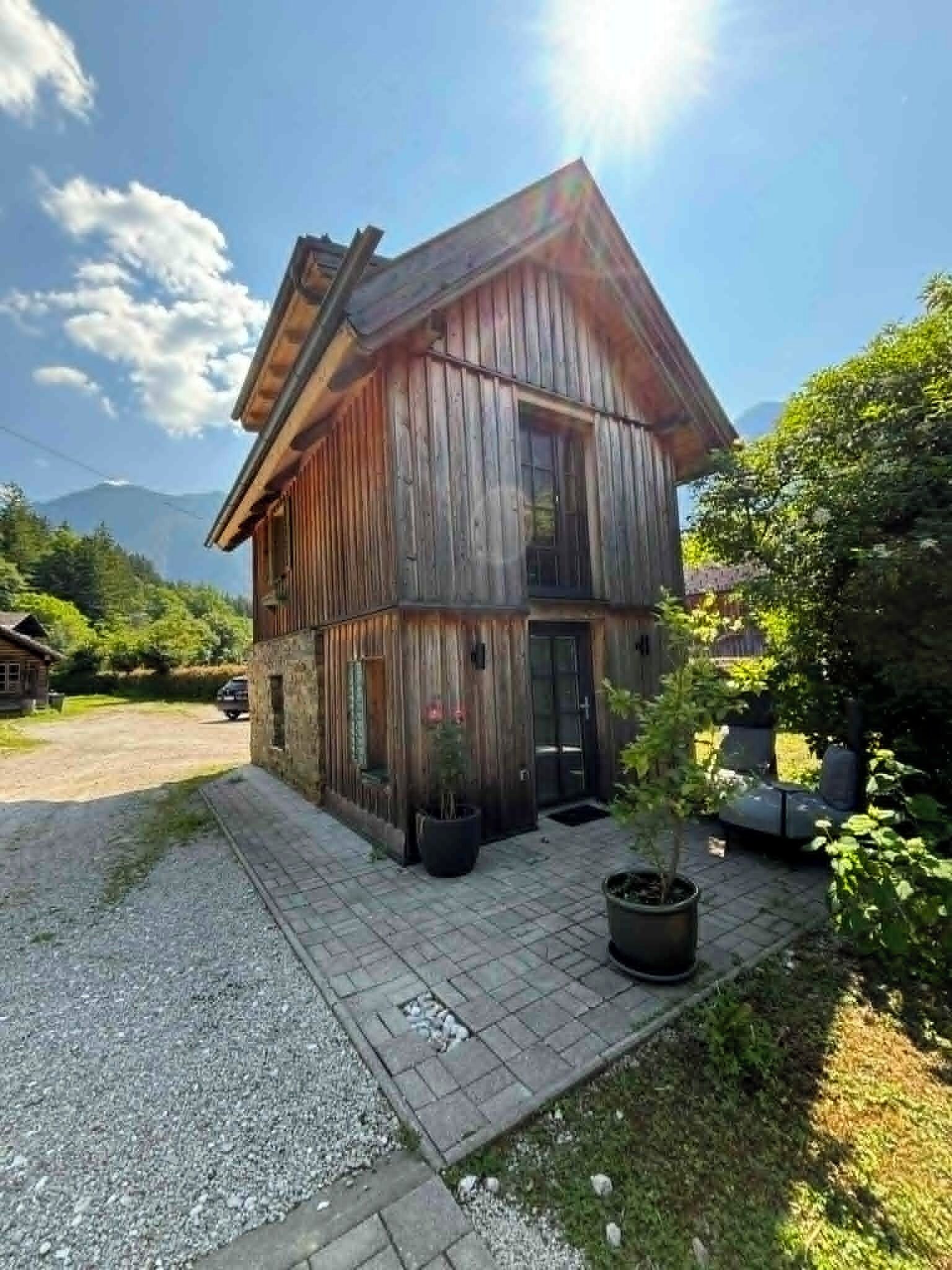 Romantisch huis, 1 queensize bed, open haard, uitzicht op bergen | 1 slaapkamer, luxe beddengoed, individueel gedecoreerd