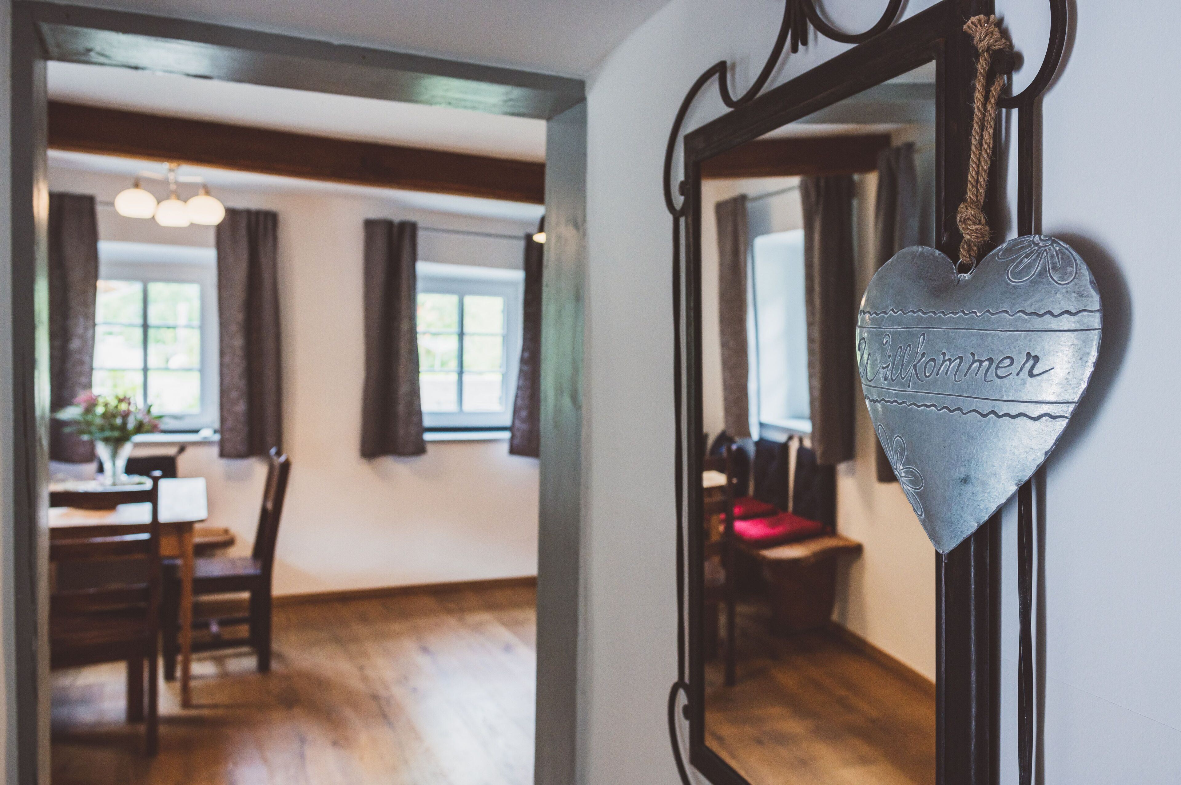Luxury-Apartment, 1 King-Bett und Schlafsofa, Nichtraucher, Bergblick | Wohnbereich | Flachbildfernseher, Fußbodenheizung
