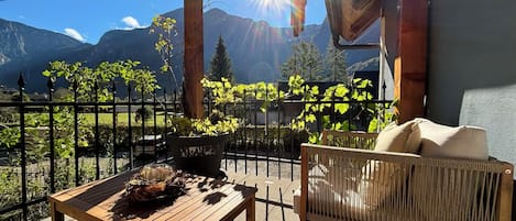 Panoramic Apartment, 1 Queen Bed with Sofa bed, Non Smoking, Mountain View | Balcony view