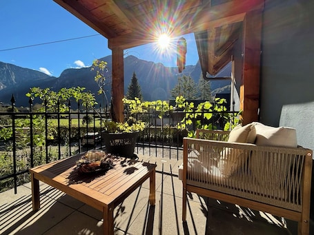 Panoramic Apartment, 1 Queen Bed with Sofa bed, Non Smoking, Mountain View | Balcony view. Chalet am Sonnenhang