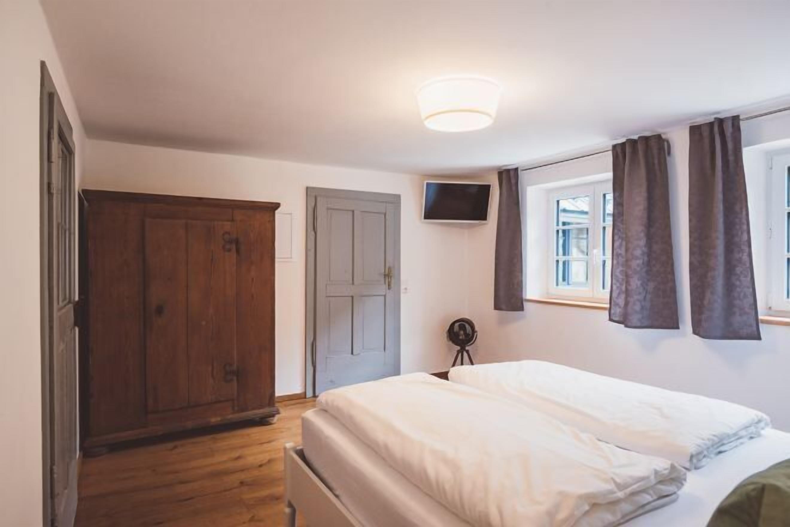 1 bedroom, premium bedding, individually decorated