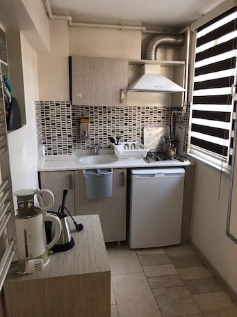Refrigerador, placa de cocina, cafetera/tetera, tetera/pava eléctrica