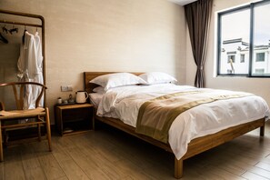 Blackout curtains, iron/ironing board, free WiFi