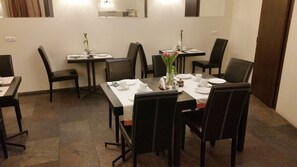 Daily buffet breakfast (PLN 30 per person) - Willa Litarion Old Town (Gdansk)