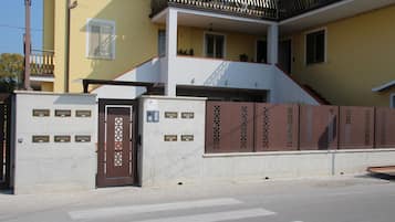 EntrĂ©e de lâhĂ©bergement