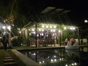 Bar (on property) - Batu Ampar Menjangan (Pejarakan)