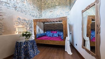 Biancheria da letto di alta qualità, materassi a doppio strato, minibar
