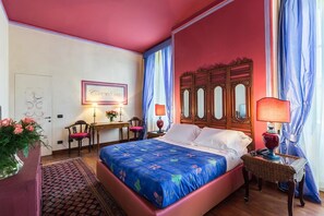 Literie de qualité supérieure, surmatelas, minibar