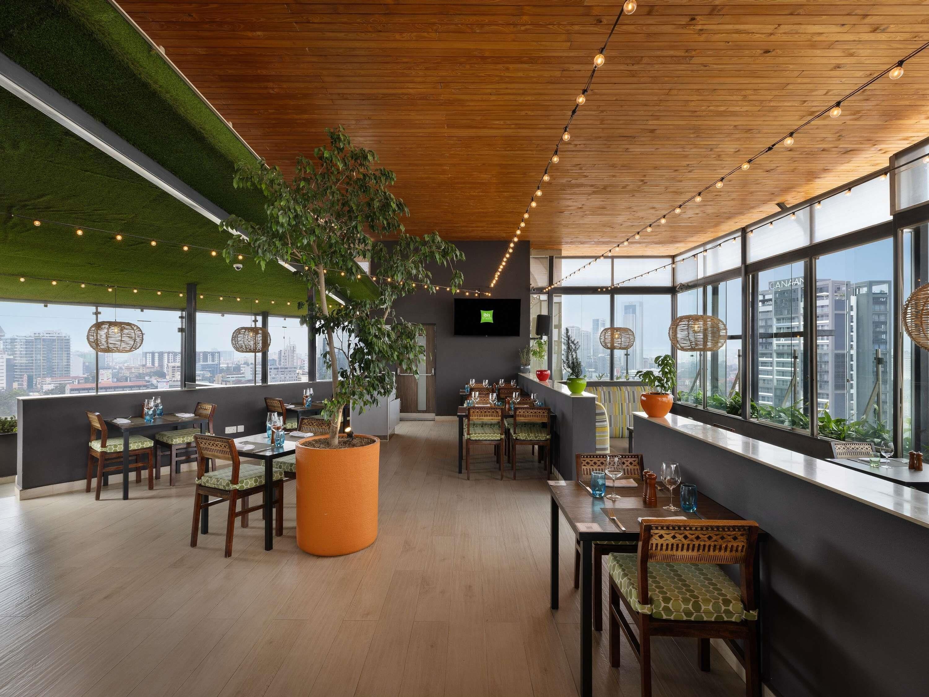 2 restaurants, breakfast, lunch served; local and international cuisine 