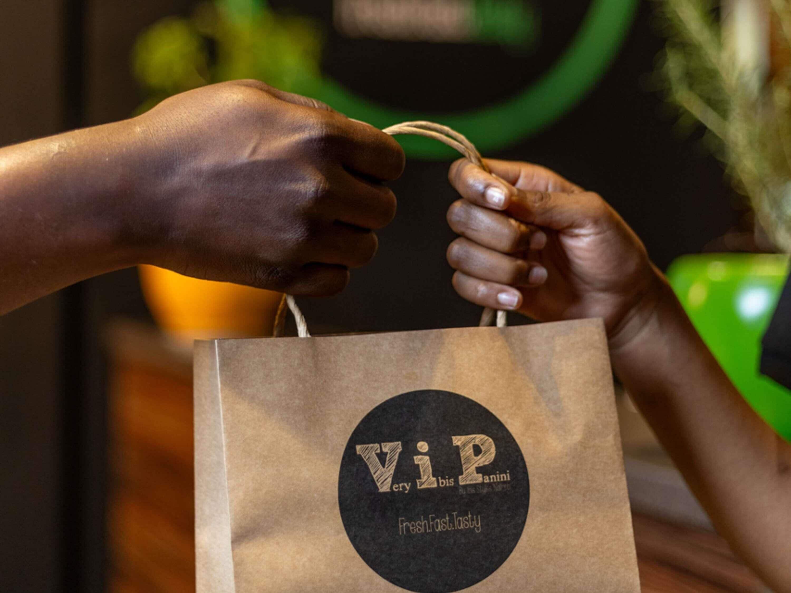 2 restaurants, breakfast, lunch served; local and international cuisine