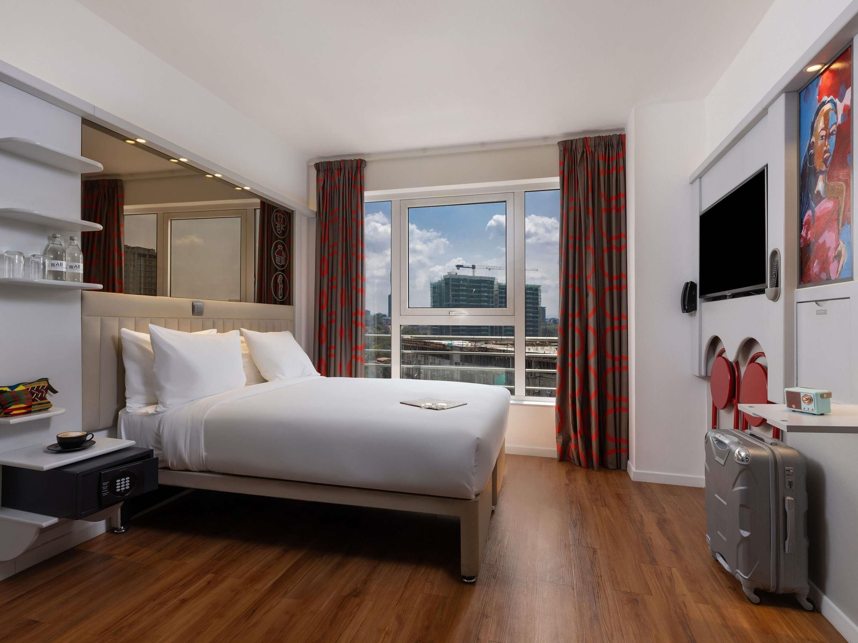 1 bedroom, premium bedding, pillow-top beds, in-room safe