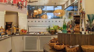 Daily buffet breakfast (USD 20 per person)