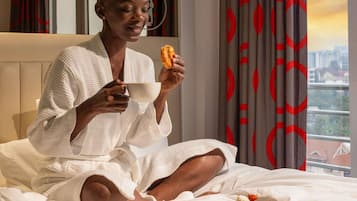 1 bedroom, premium bedding, pillowtop beds, in-room safe