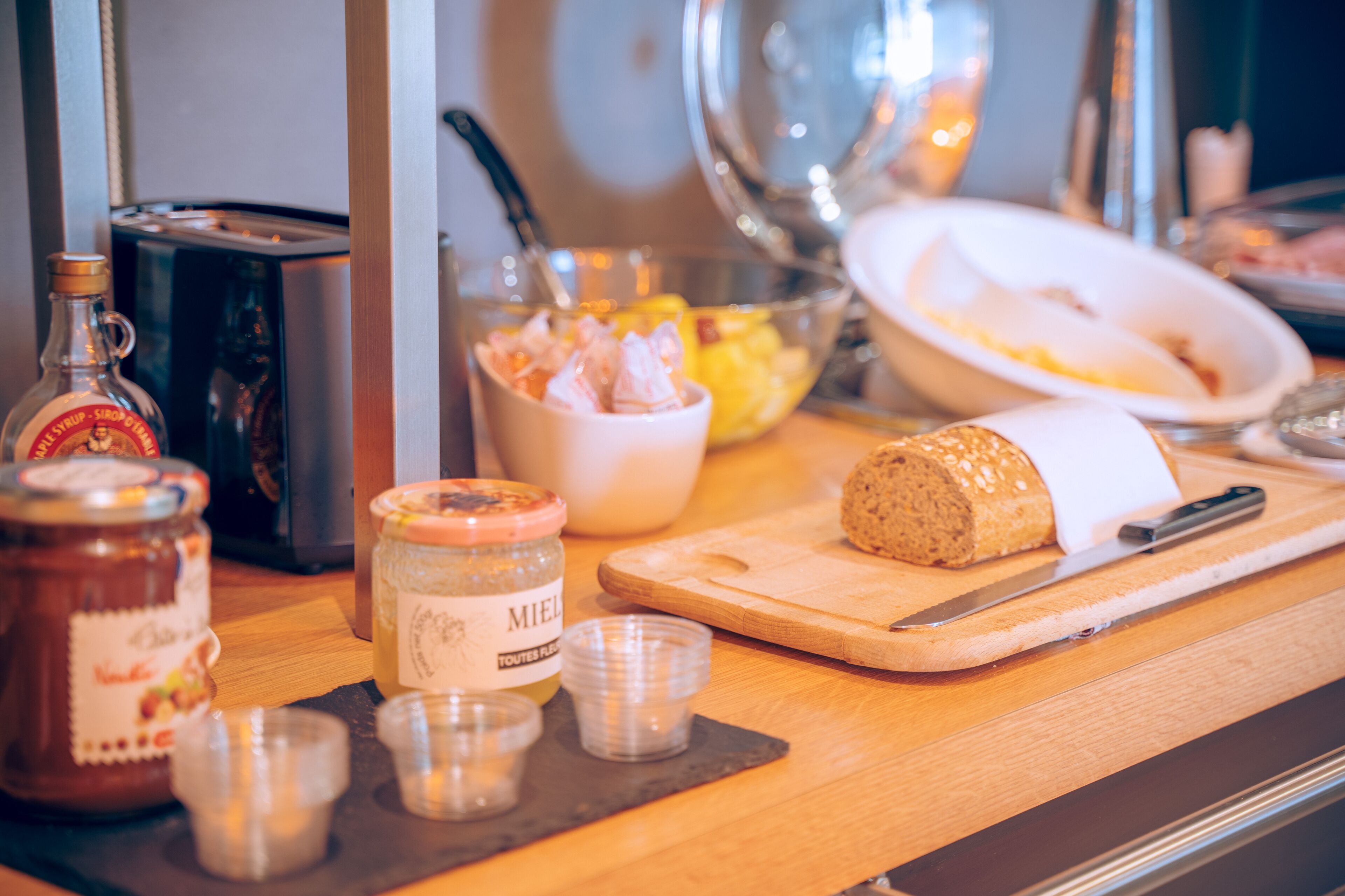 daily buffet breakfast for a fee