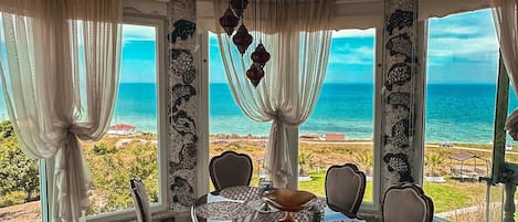 Family Duplex | Private kitchen | Full-sized fridge, microwave, oven, stovetop