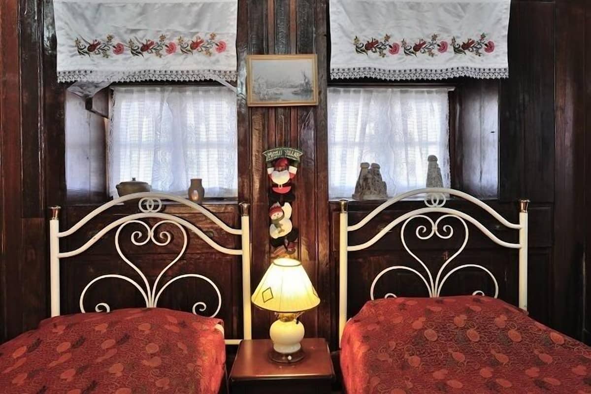 Standard Twin Room | Free minibar, in-room safe, iron/ironing board, free cribs/infant beds