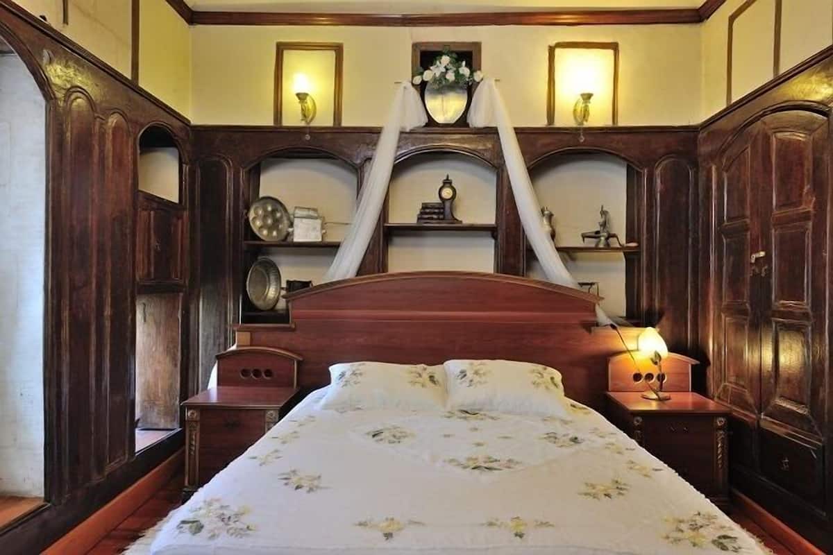 Deluxe Double Room | Free minibar, in-room safe, iron/ironing board, free cribs/infant beds