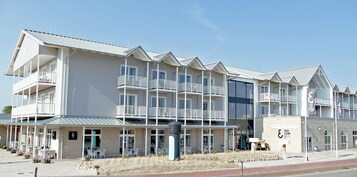 Fachada de la propiedad