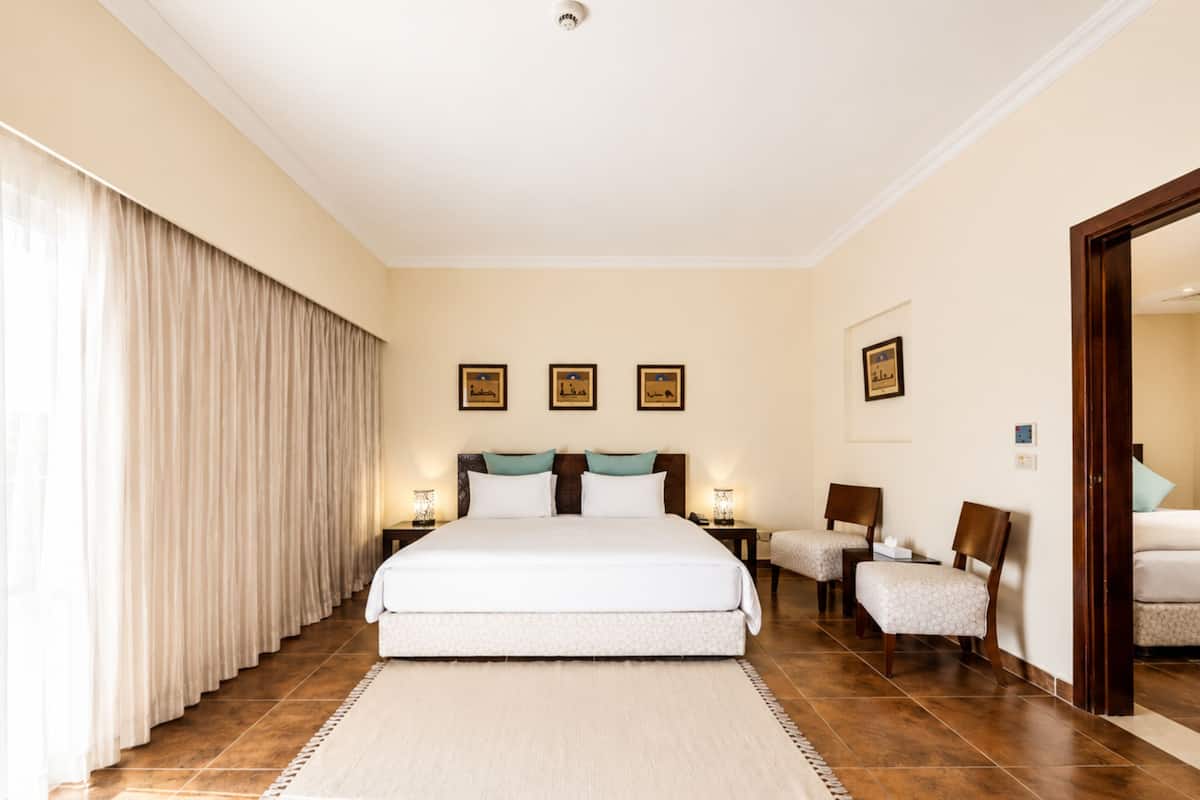 Family Room, 1 Bedroom | Minibar, in-room safe, soundproofing, bed sheets