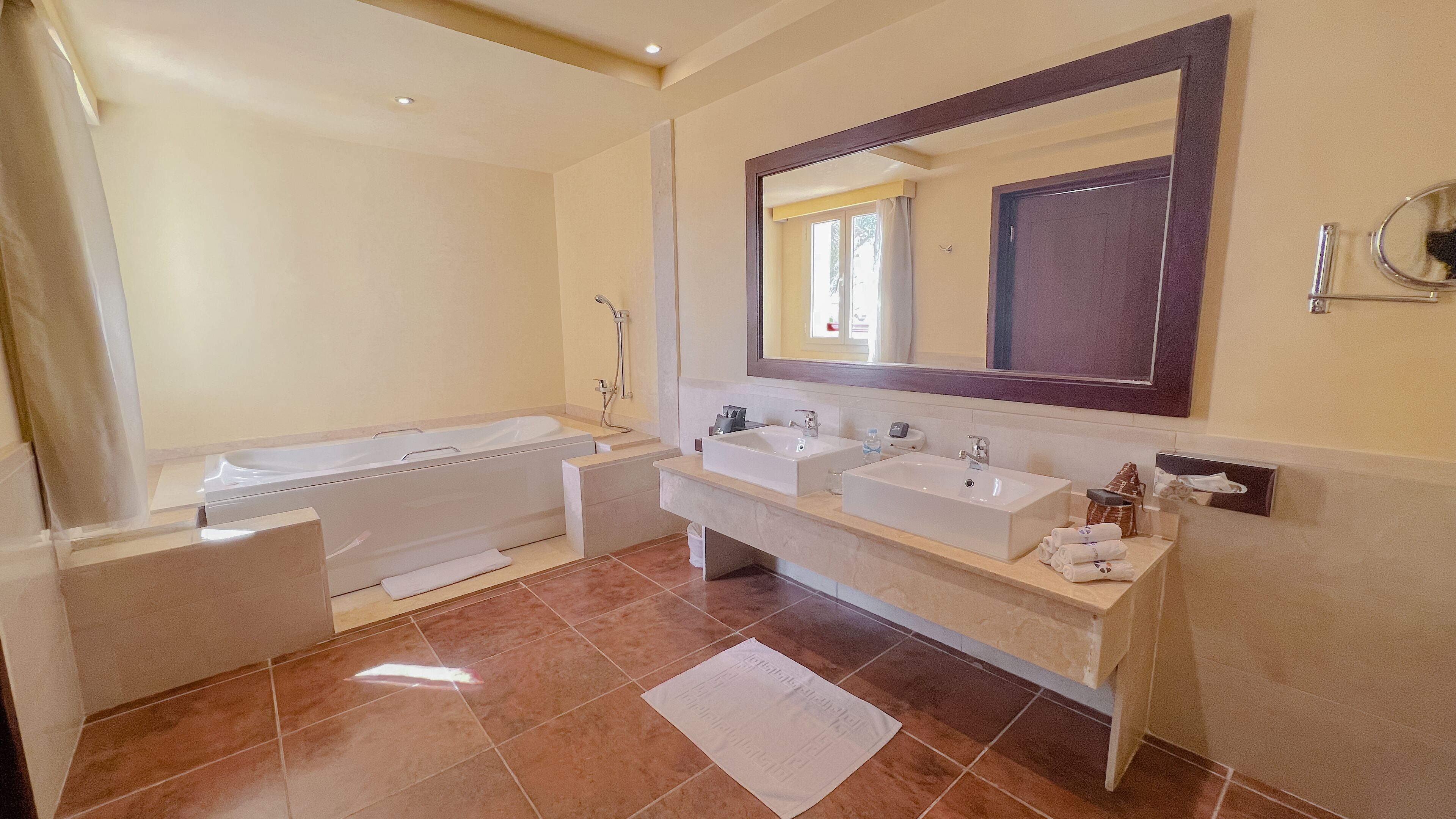 junior room | bathroom | shower, free toiletries, hair dryer, bathrobes