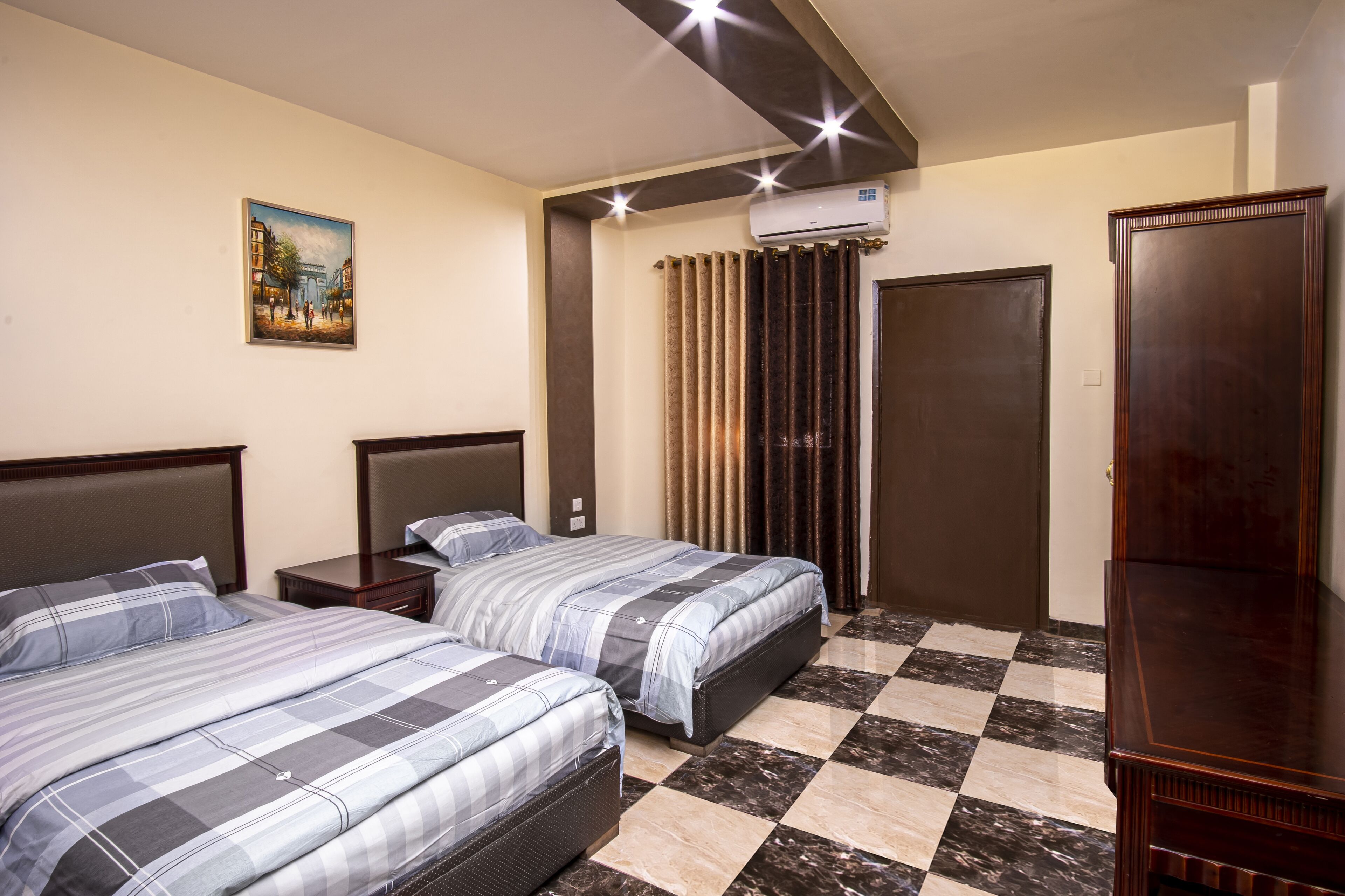 Apartment, 2 Bedrooms | Premium bedding, individually decorated, blackout drapes, free WiFi