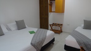 Chambre triple familiale | Accès au Wi-Fi (inclus)