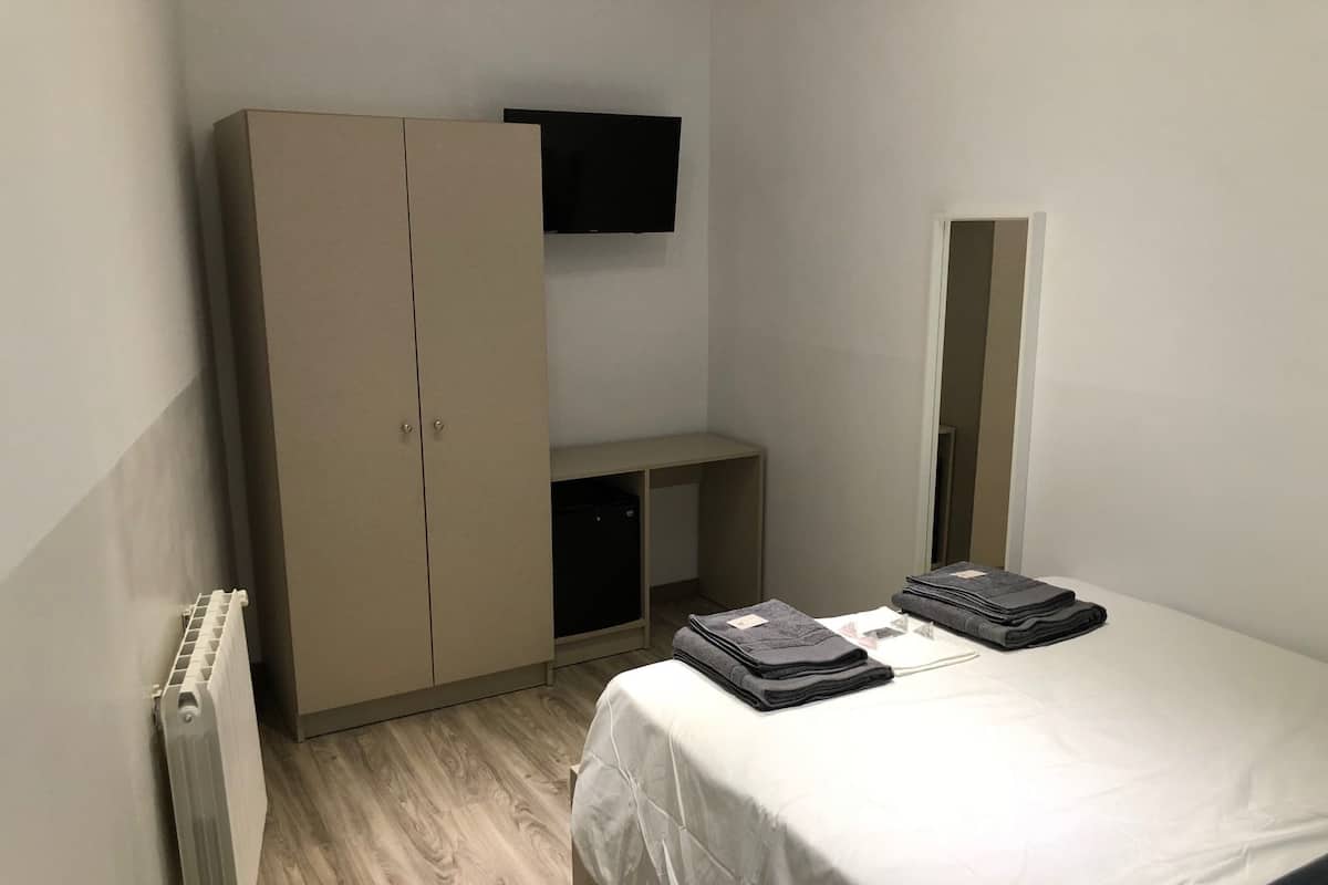 Economy Double Room (No window) | In-room safe, soundproofing, iron/ironing board, cribs/infant beds