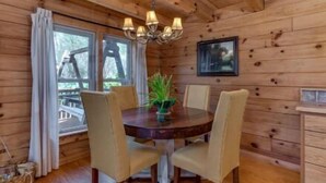 Comfort Cabin, 3 Bedrooms, Fireplace | In-room dining - Horseshow Hideaway – Pet Friendly Cabin, 7 Minutes to TIEC (Rutherfordton)