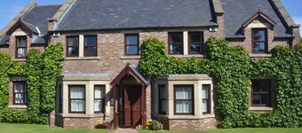 Plawsworth Aparthotel