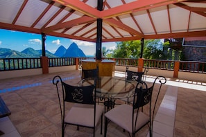Chambre Standard, vue sur la colline (Escape) | Terrasse/patio