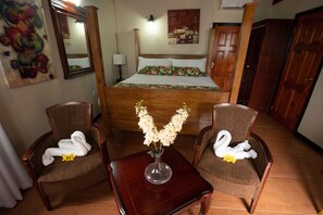 Standard Suite, Garden View (Lucian Home) | Soundproofing, iron/ironing board, free WiFi, bed sheets