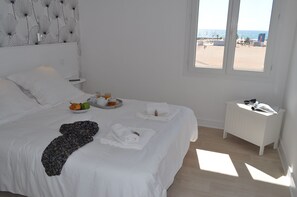 Quarto família | Ferros/tábuas de passar roupa, Wi-Fi de cortesia, roupa de cama
