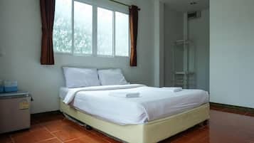 Desk, free WiFi, bed sheets